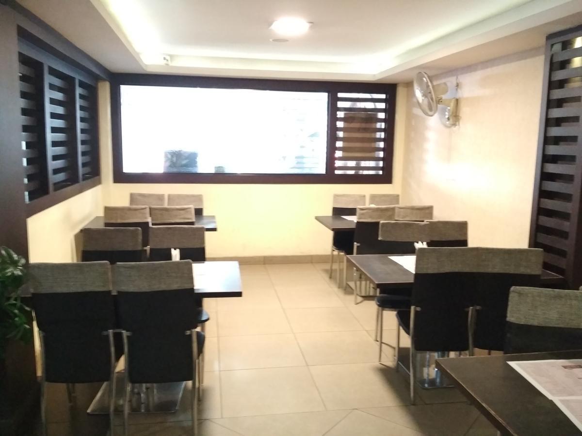 Hotel Rukmini Alwaye Kültér fotó