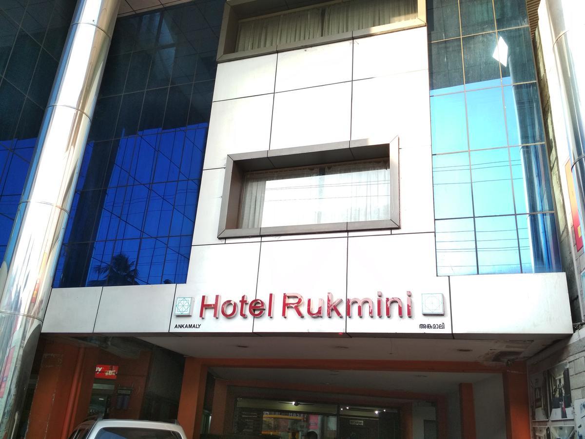 Hotel Rukmini Alwaye Kültér fotó