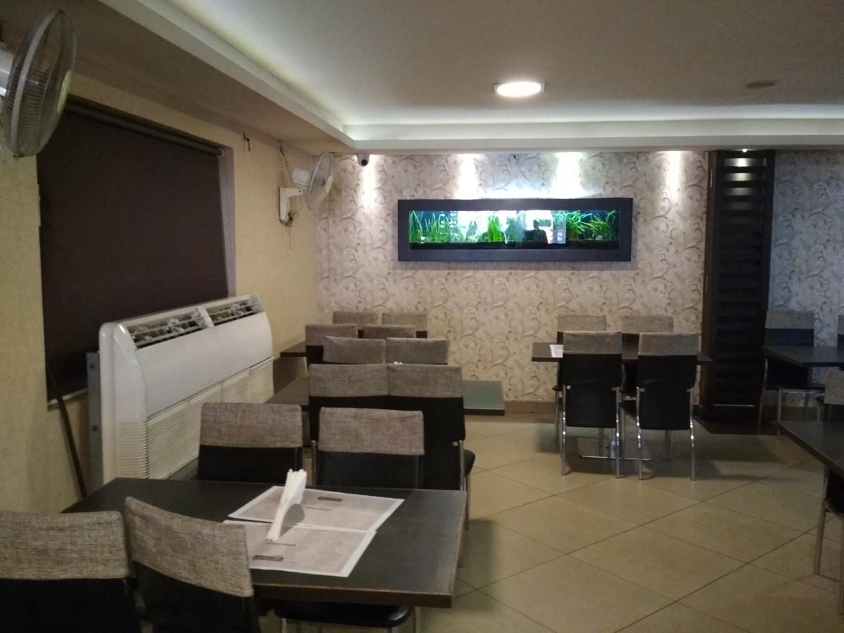 Hotel Rukmini Alwaye Kültér fotó
