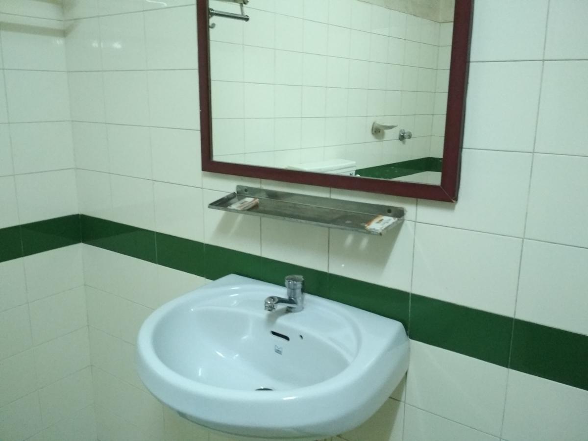 Hotel Rukmini Alwaye Kültér fotó